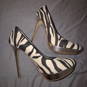 Chic Zebra Print Platform Heels